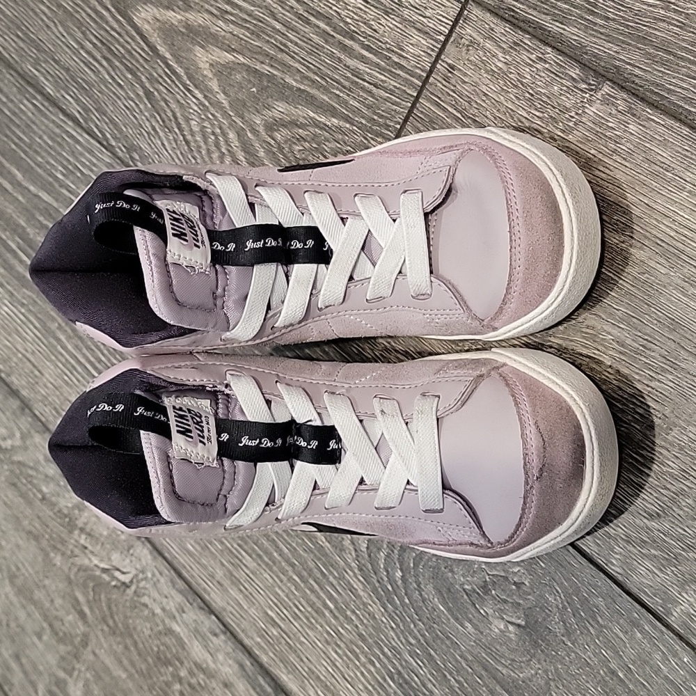 Nike Blazers size kids 13